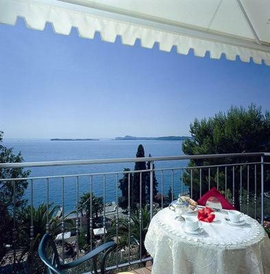 Hotel Miralago San Zeno di Montagna Exterior photo